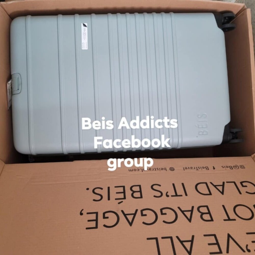 NEW Beis Large Check-In Roller Luggage in Slate✨🧳